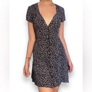 KIMCHI BLUE x ANTHROPOLOGIE Black & White Floral Print Button Front Dress